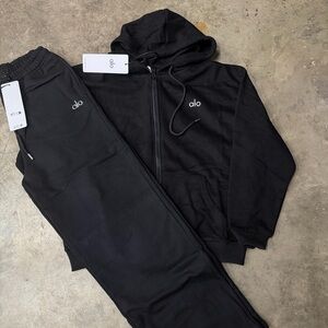 ALO Yoga Women's Black Straight Leg Pants